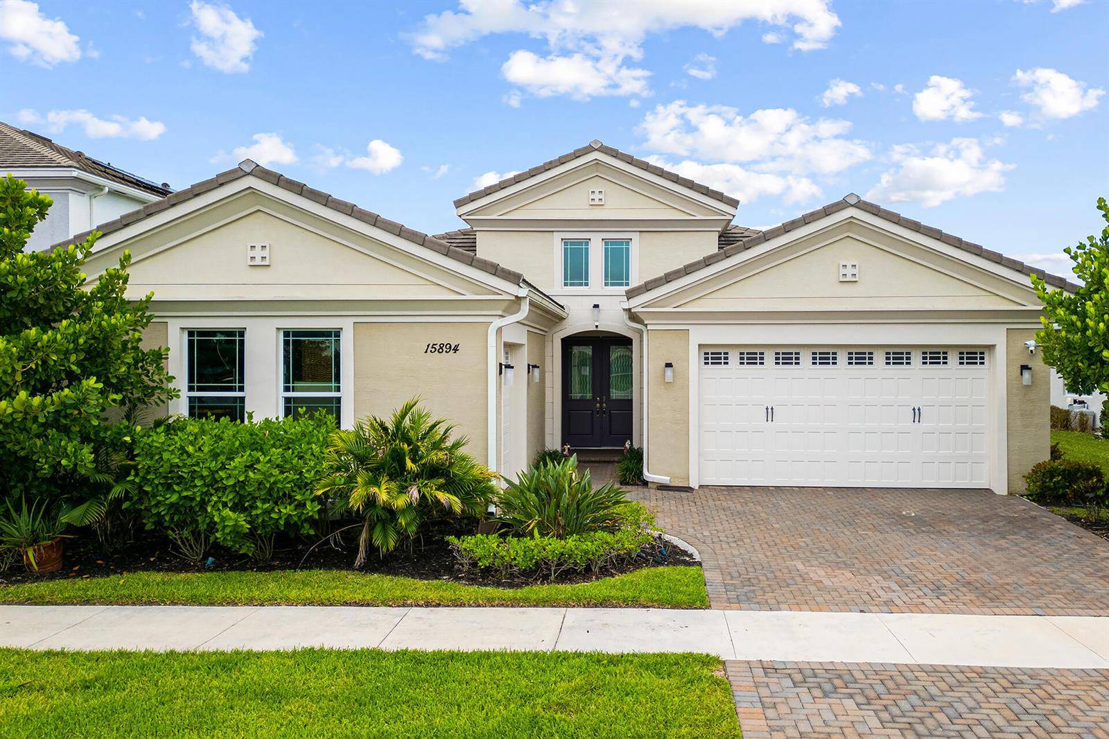 15894 MeadowlarkWestlake - picture