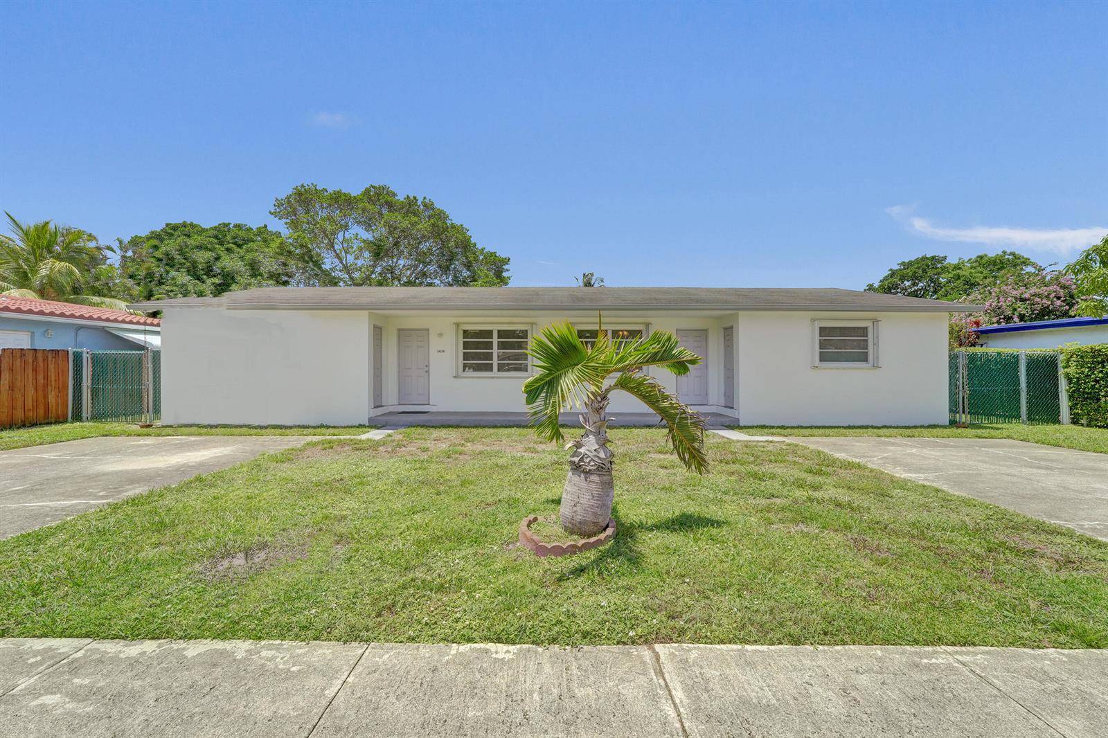 5830 GarfieldHollywood - picture