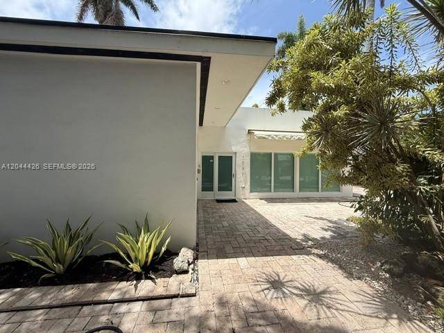 1047 NE 84th StMiami - picture