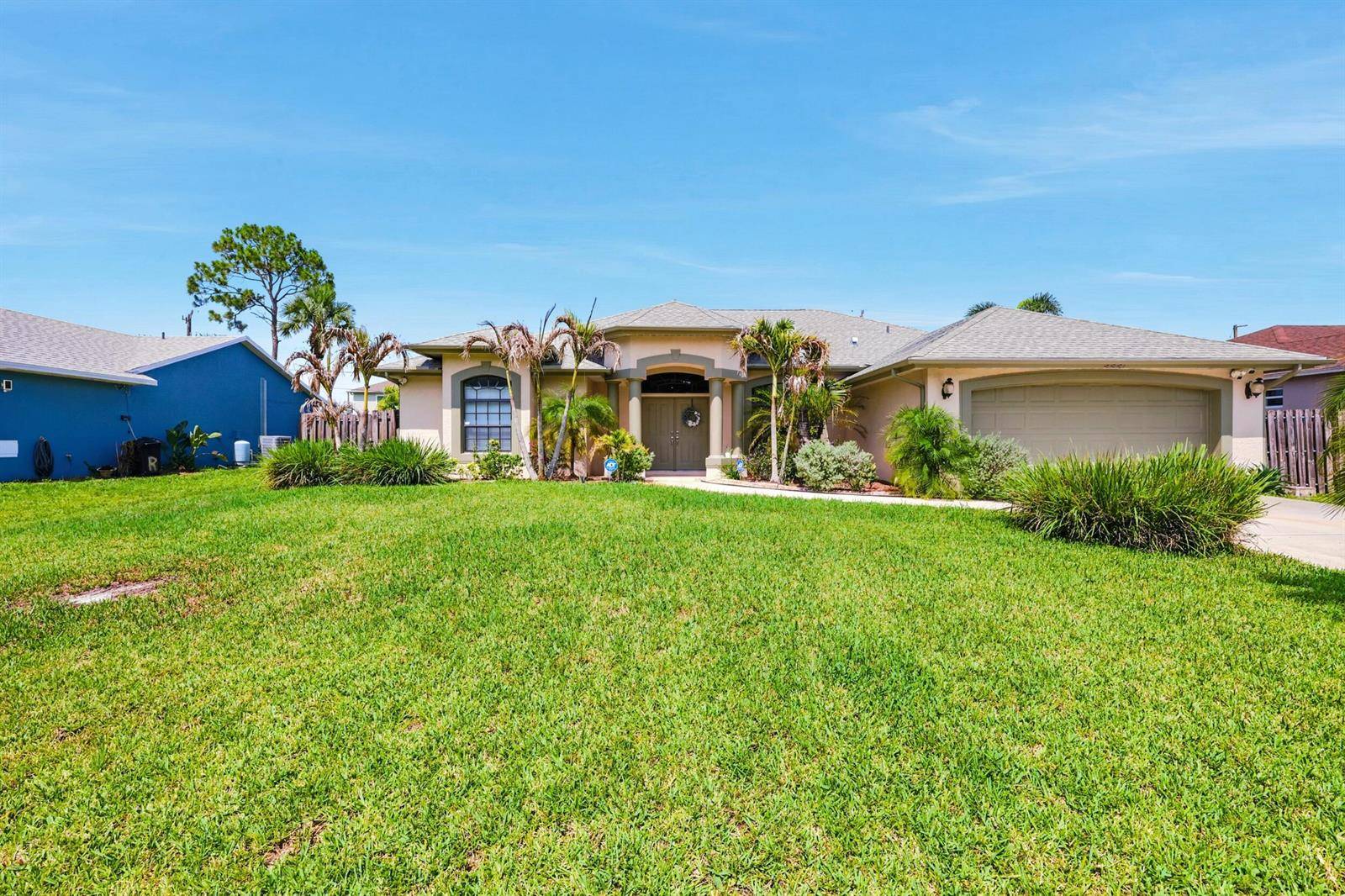 3881 SW JanigaPort St. Lucie - picture