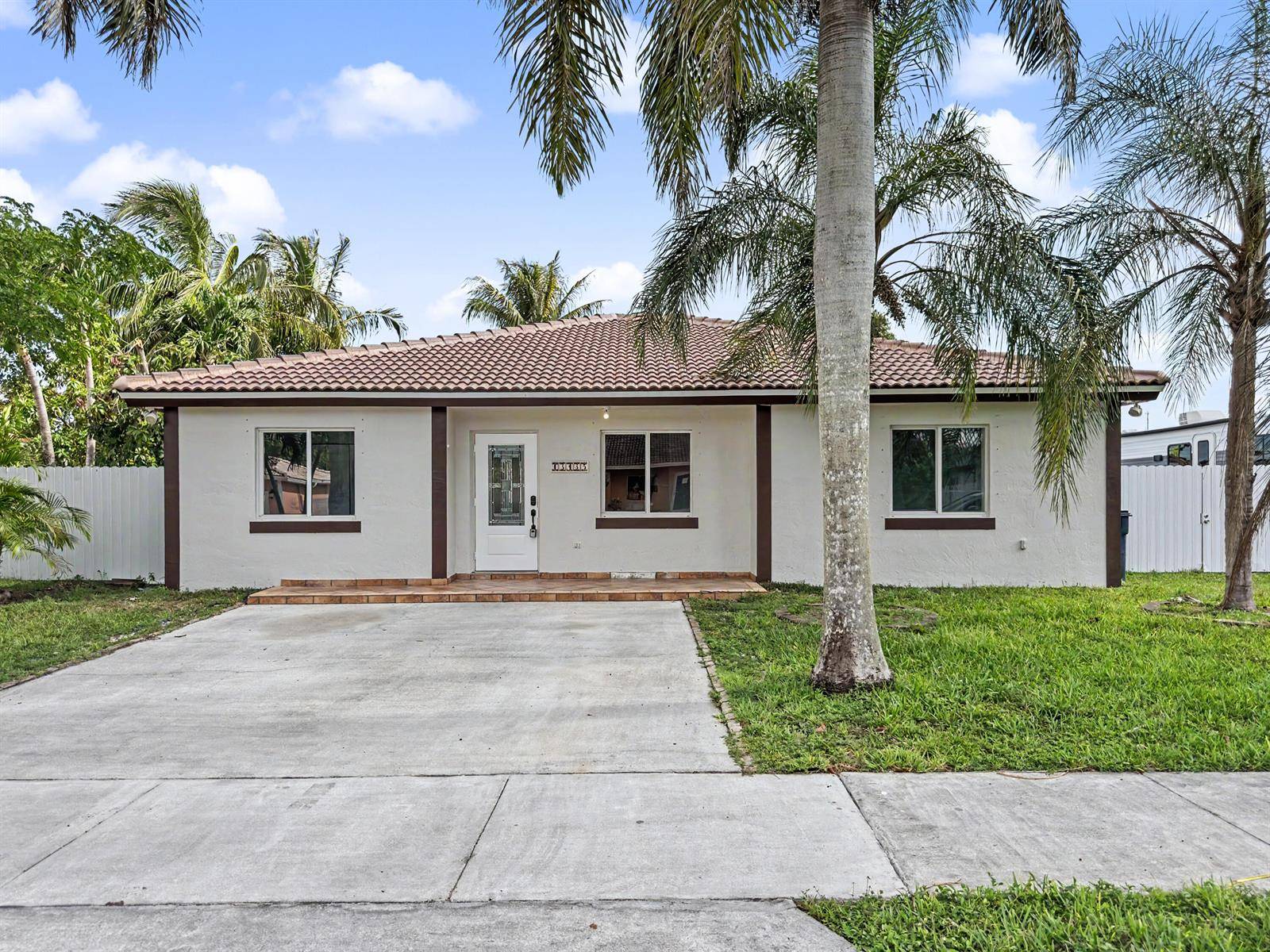 13435 SW 257thHomestead - picture