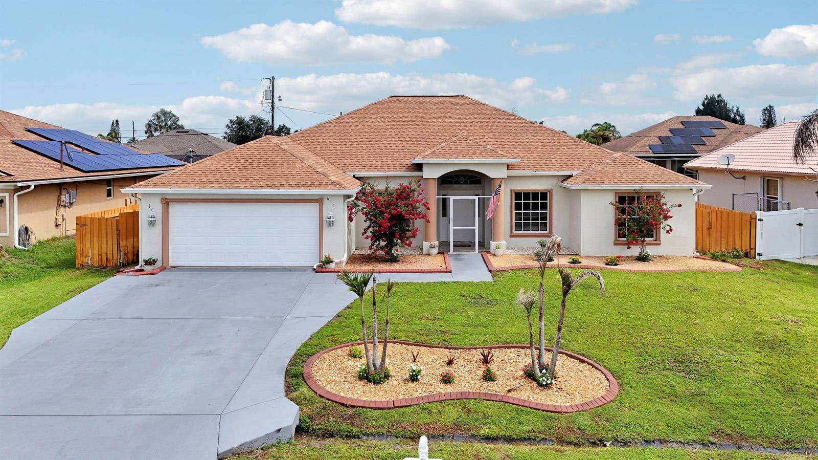 611 SW Saragossa - picture