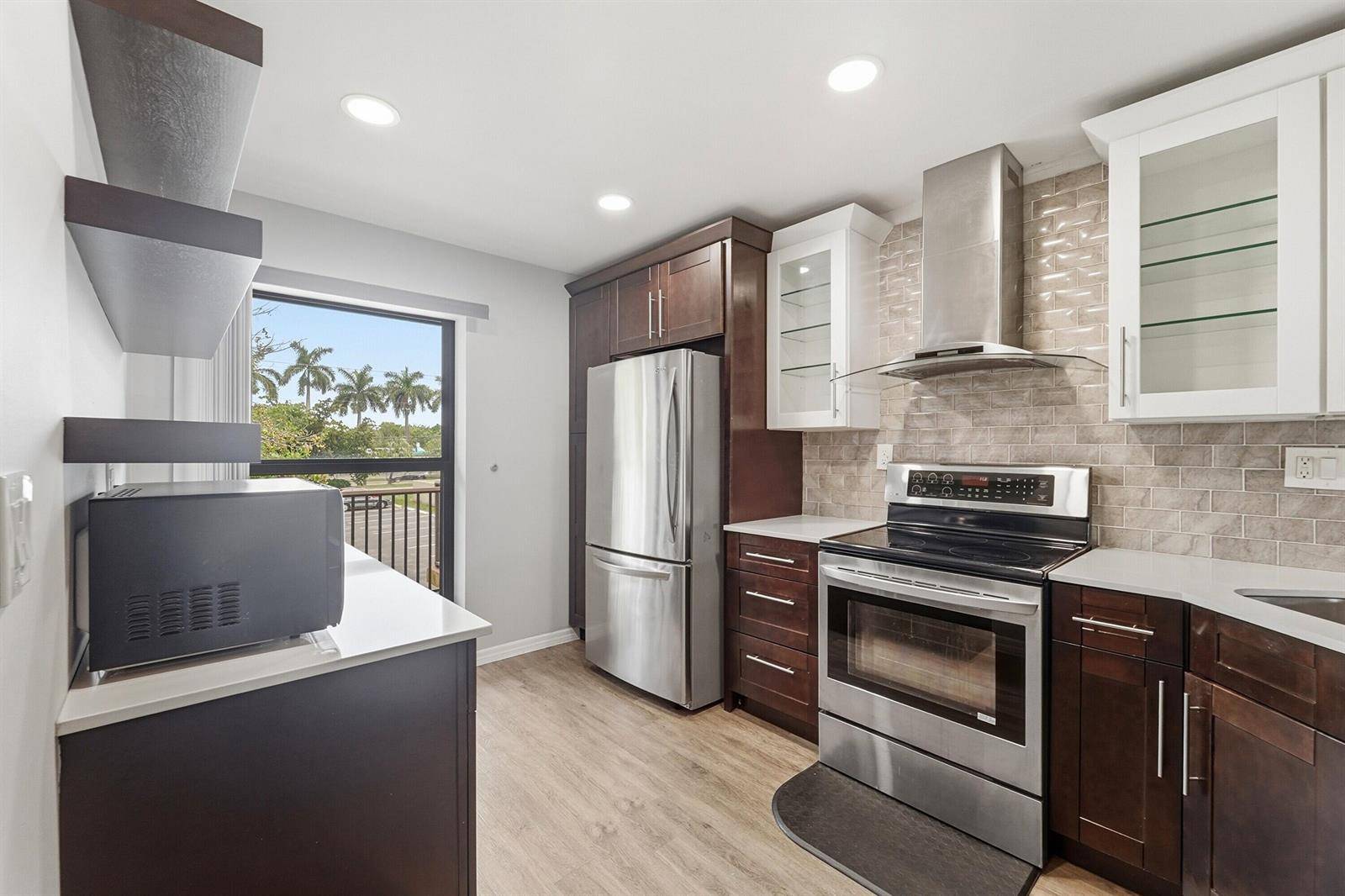 1033 BanksMargate - WOODLAKE ISLES NORTH CONDO,WOODLAKE ISLES NORTH condo unit 203 - picture
