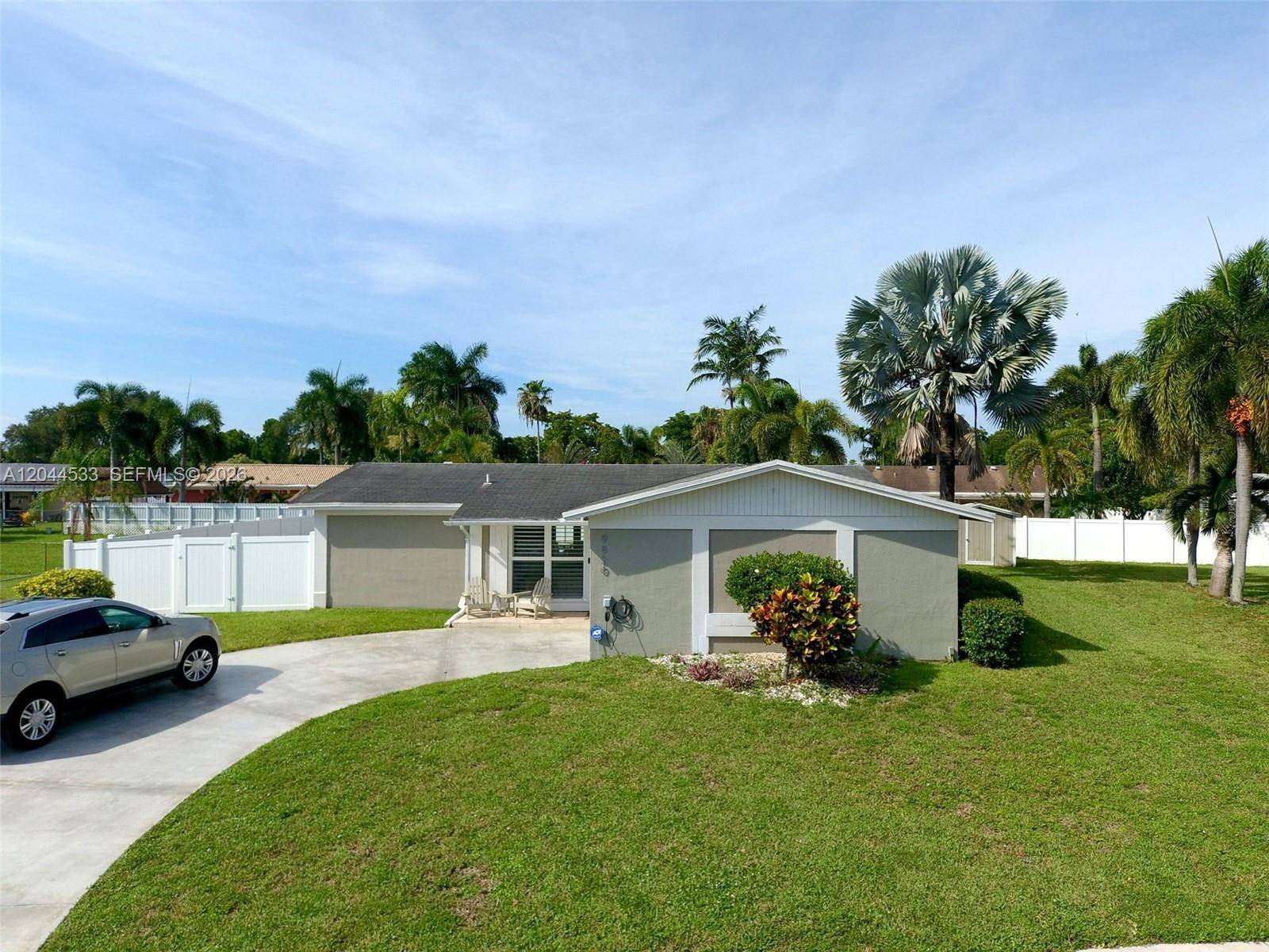 9820 NW 7th StPembroke Pines - picture