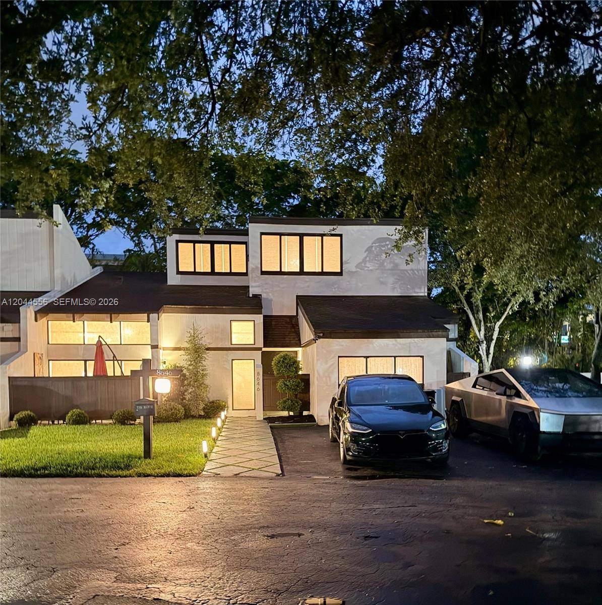 8646 SW 94th StMiami - picture