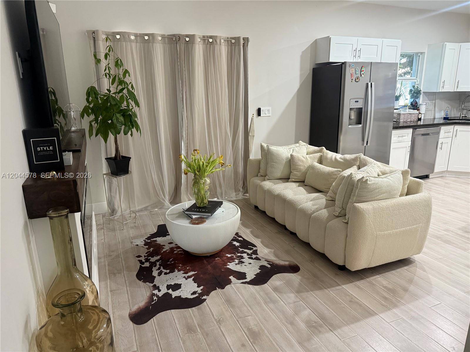 1035 NW 2nd AveFort Lauderdale - picture