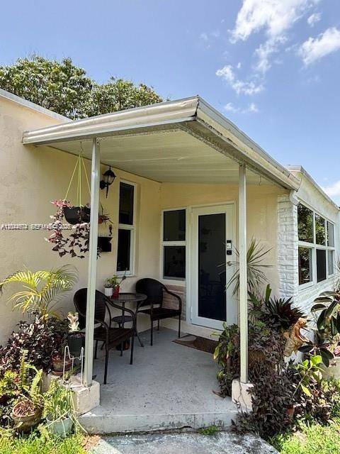 170 NW 49th StMiami - picture