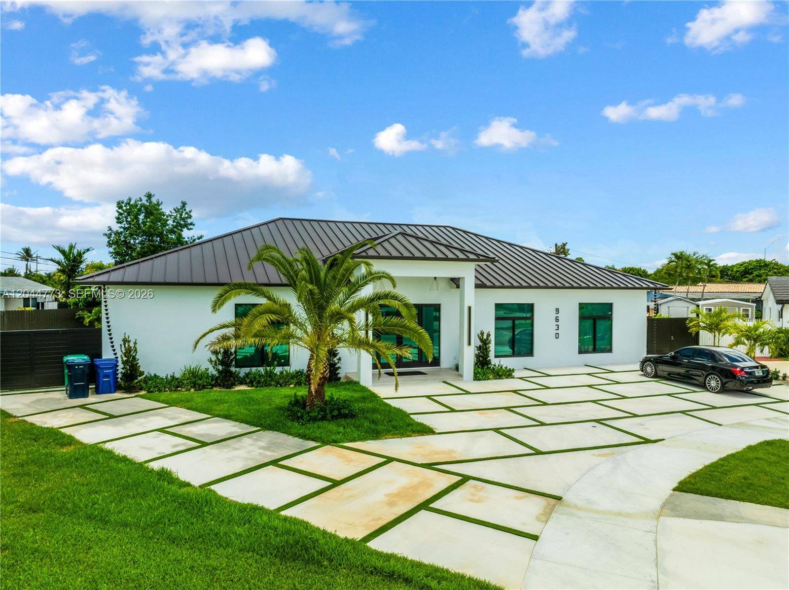 9630 SW 10th TerMiami - picture