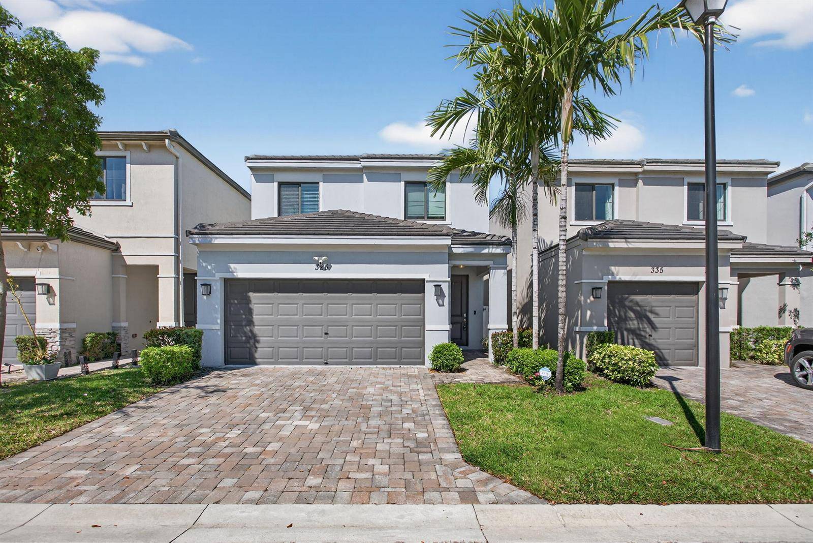325 NW 33rdPompano Beach - picture