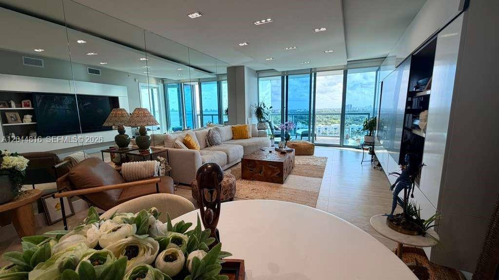 601 NE 36th StMiami - BLUE CONDO condo unit 1306 - picture