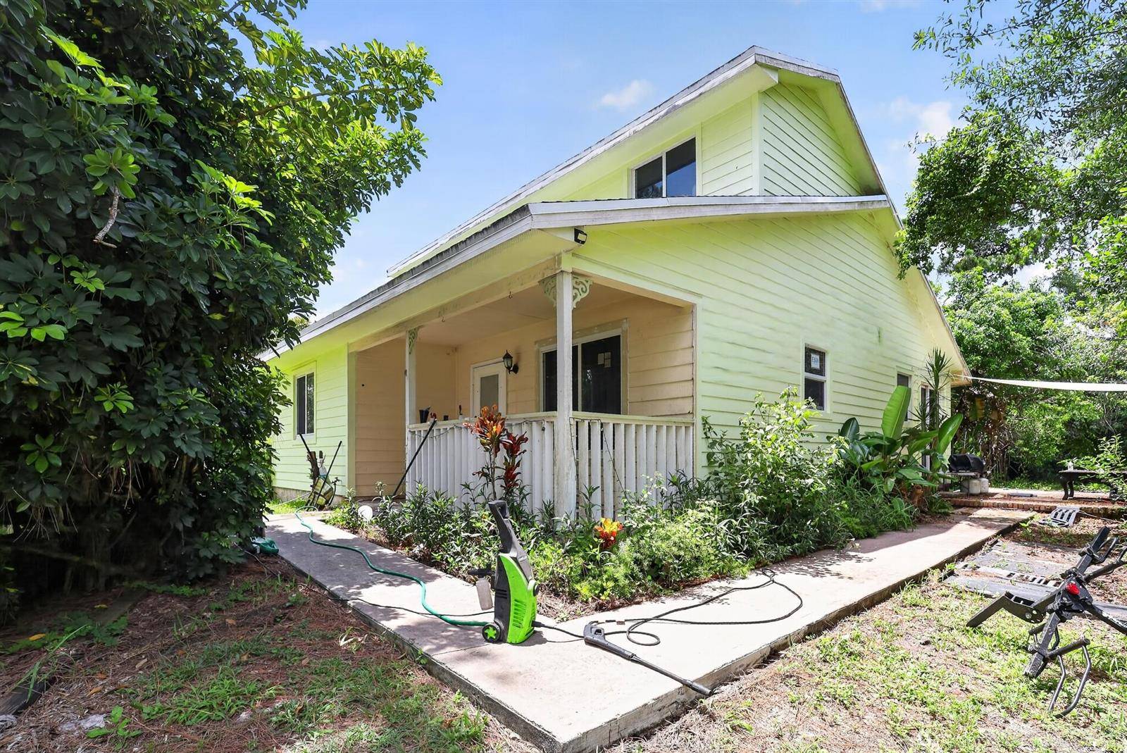 16393 E Mayfair - picture