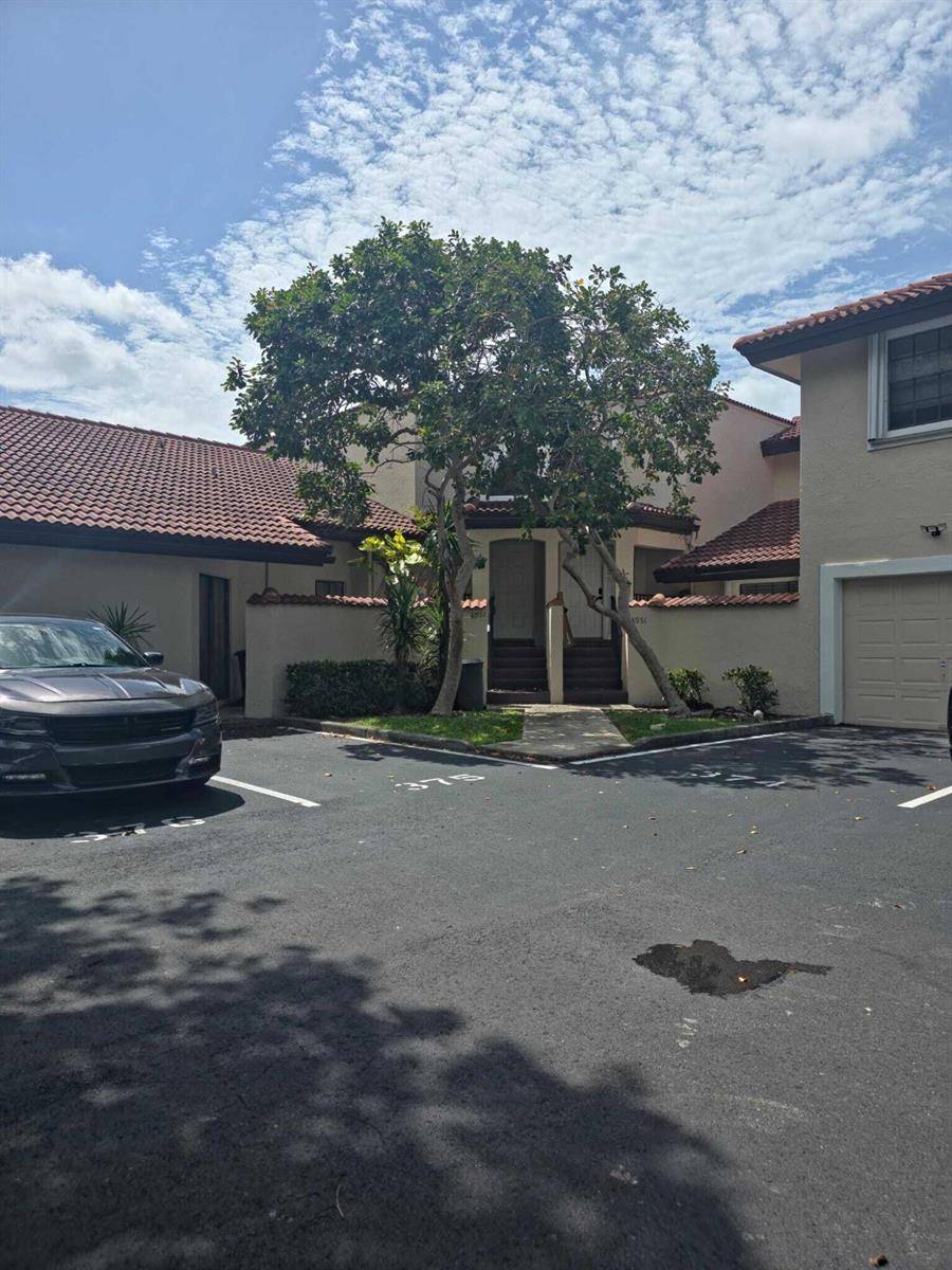 8953 W SunrisePlantation - Townhouse condo unit 8953 - picture