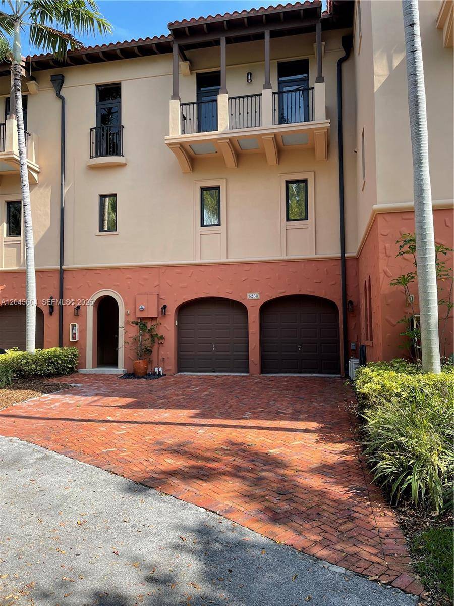 6230 Paradise Point DrPalmetto Bay - ROYAL HARBOUR YACHT CLUB condo unit 6230 - picture