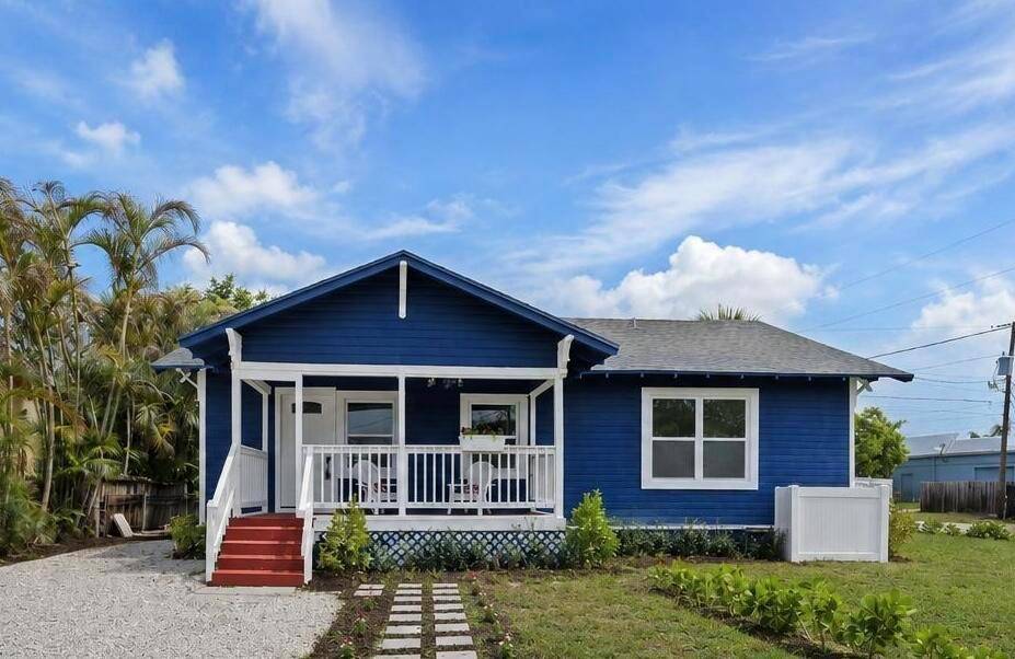 1566 NW 9thStuart - picture