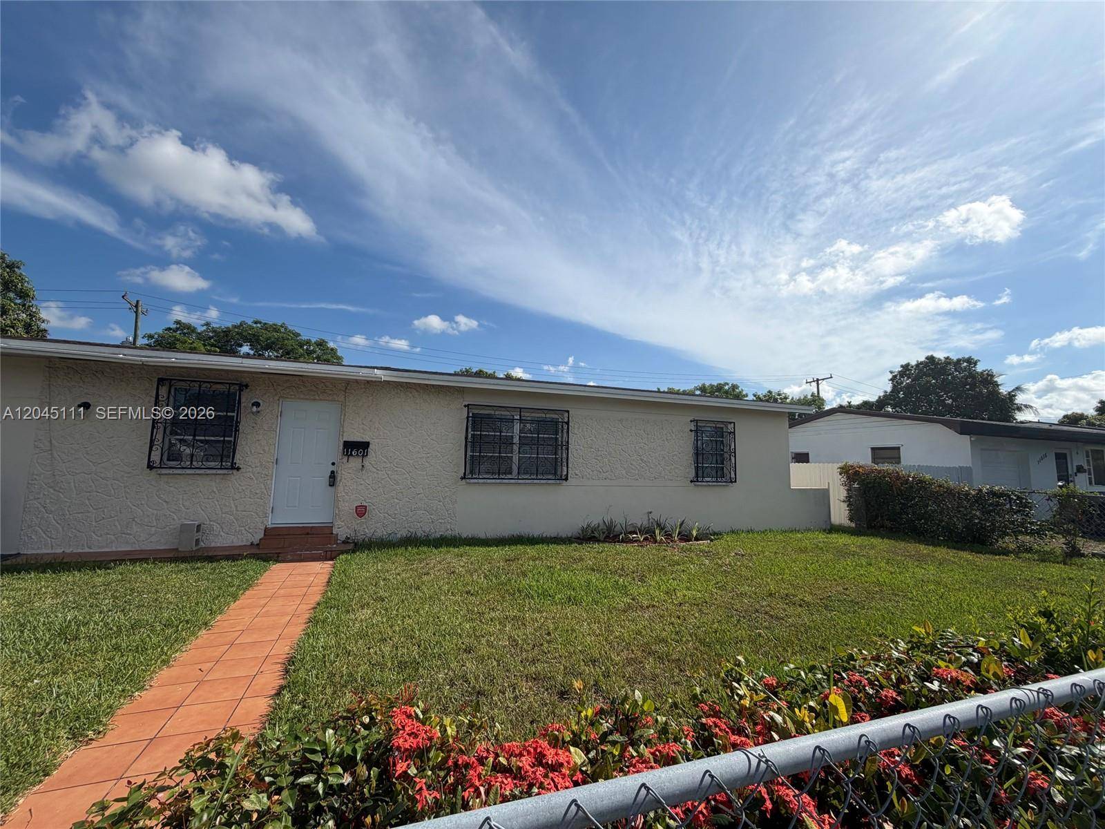 11601 Pinkston DrMiami - Single Family-Annual,House condo unit N/a - picture