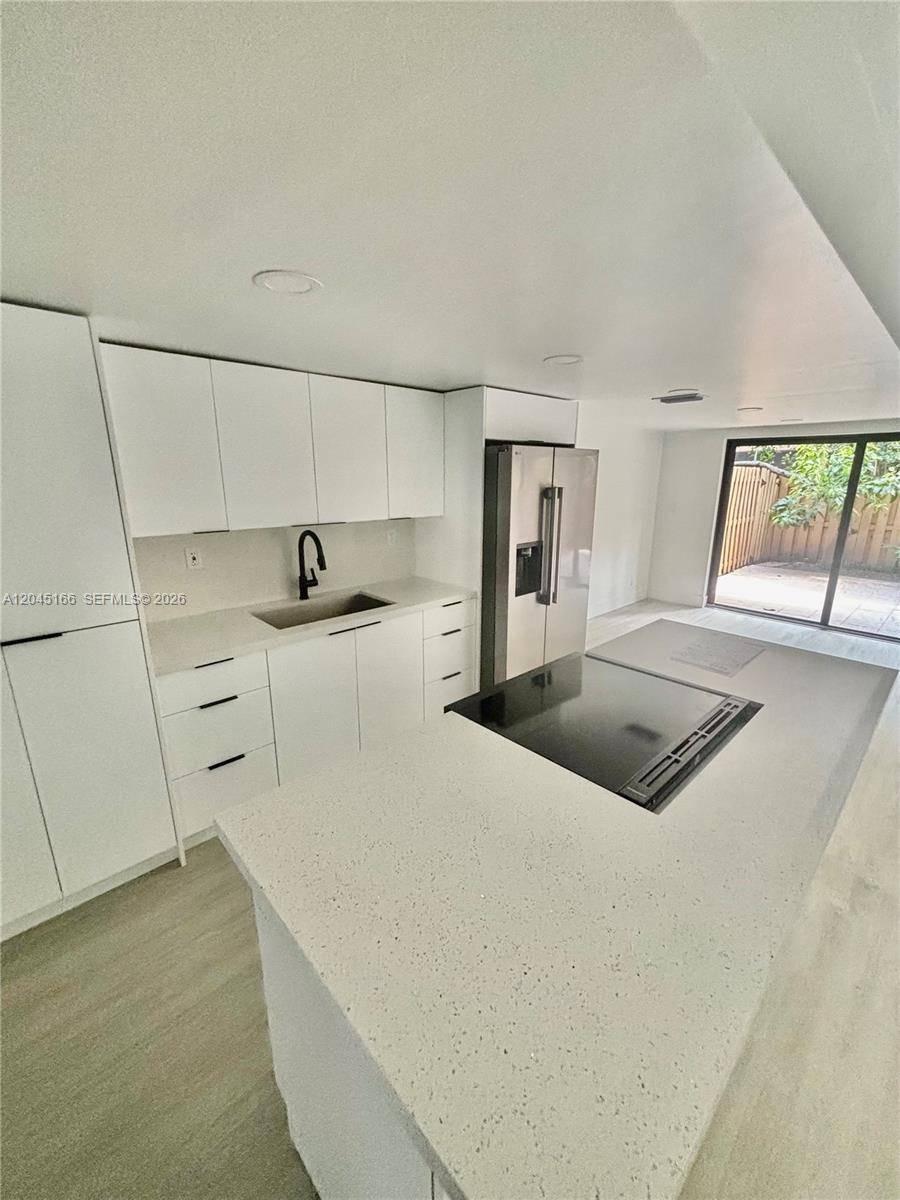 8010 NW 27th PlSunrise - FAIRWAYS OF SUNRISE condo unit 8010 - picture