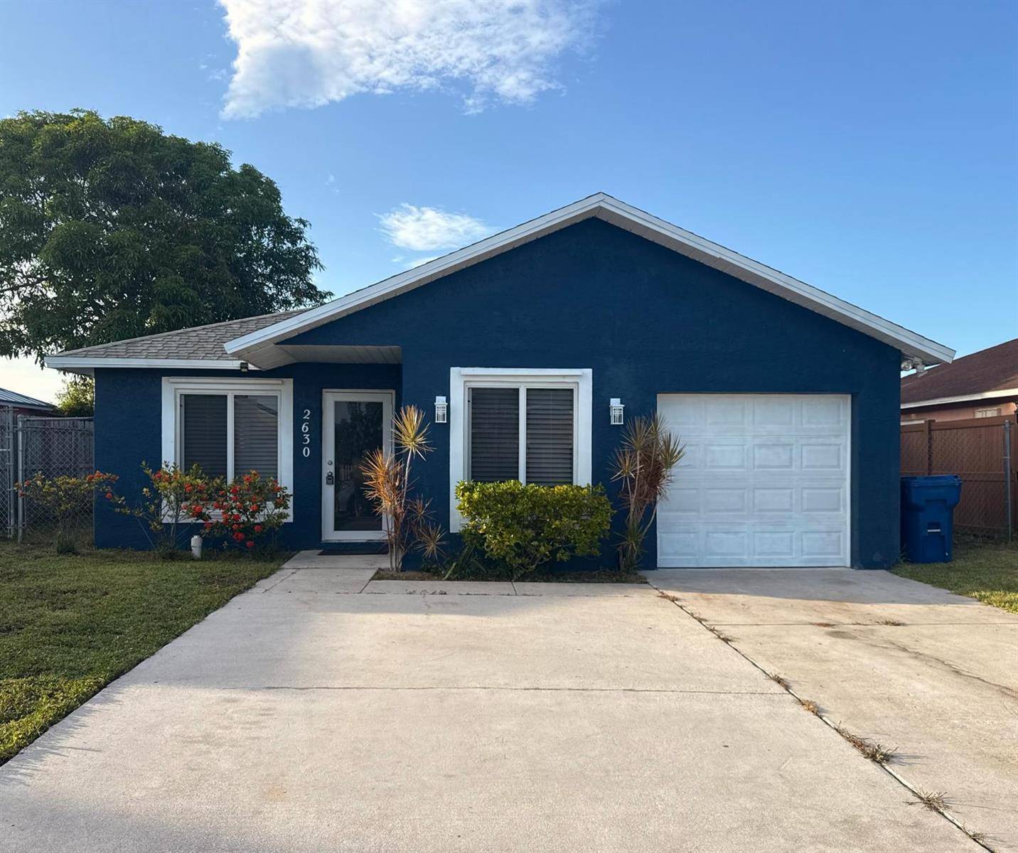 2630 W 28thRiviera Beach - picture