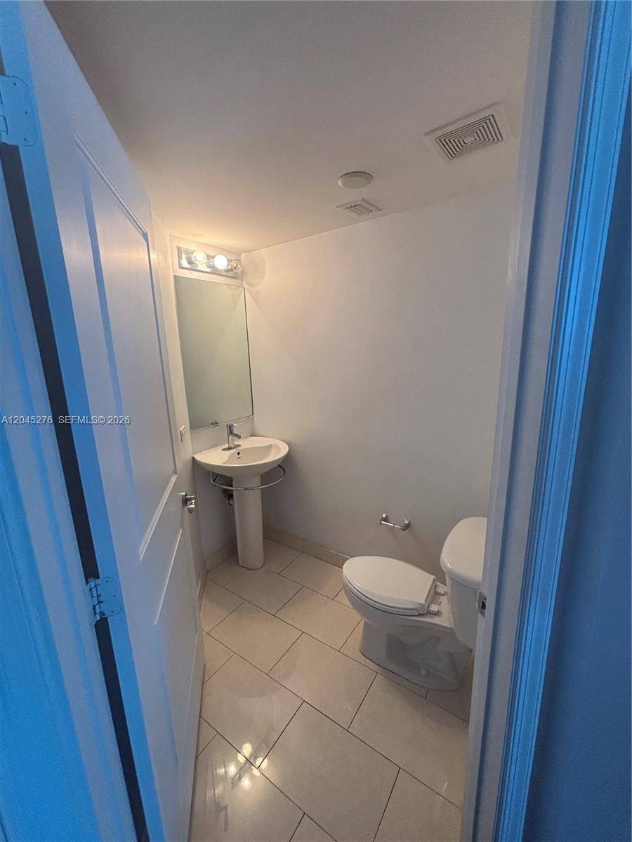 480 NE 30th StMiami - PLATINUM CONDO condo unit 1004 - picture