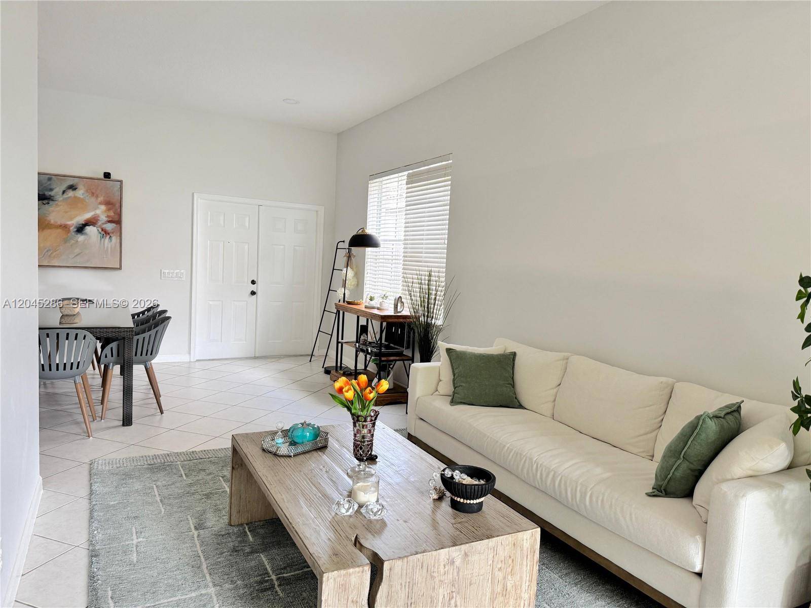 1074 Bluewood TerWeston - picture