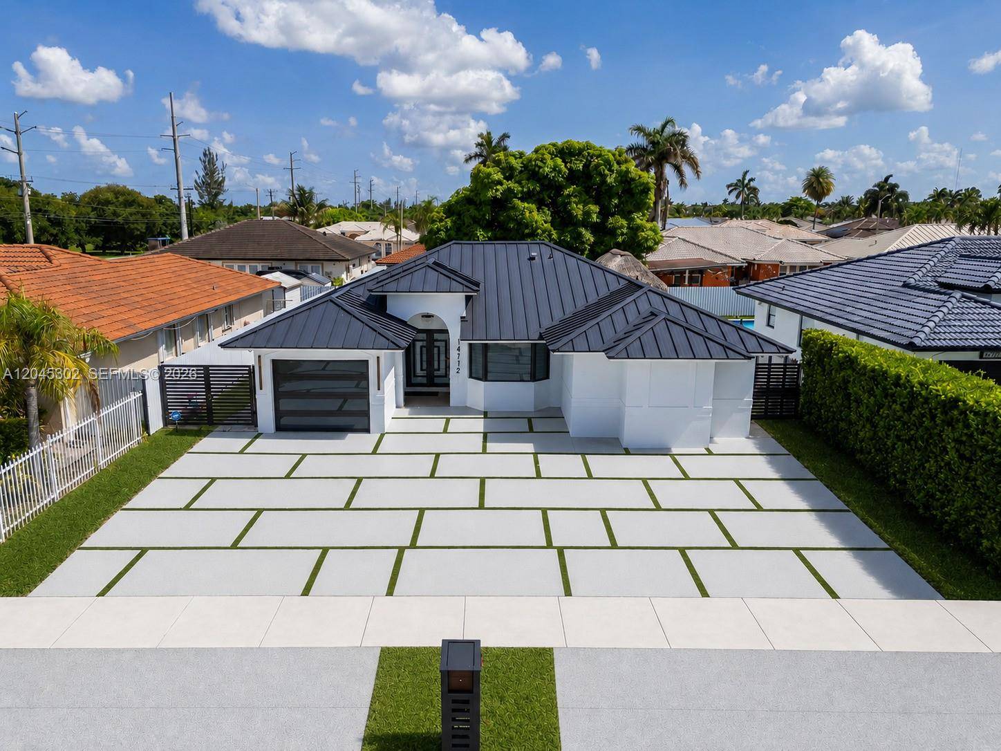 14712 SW 176th TerMiami - picture