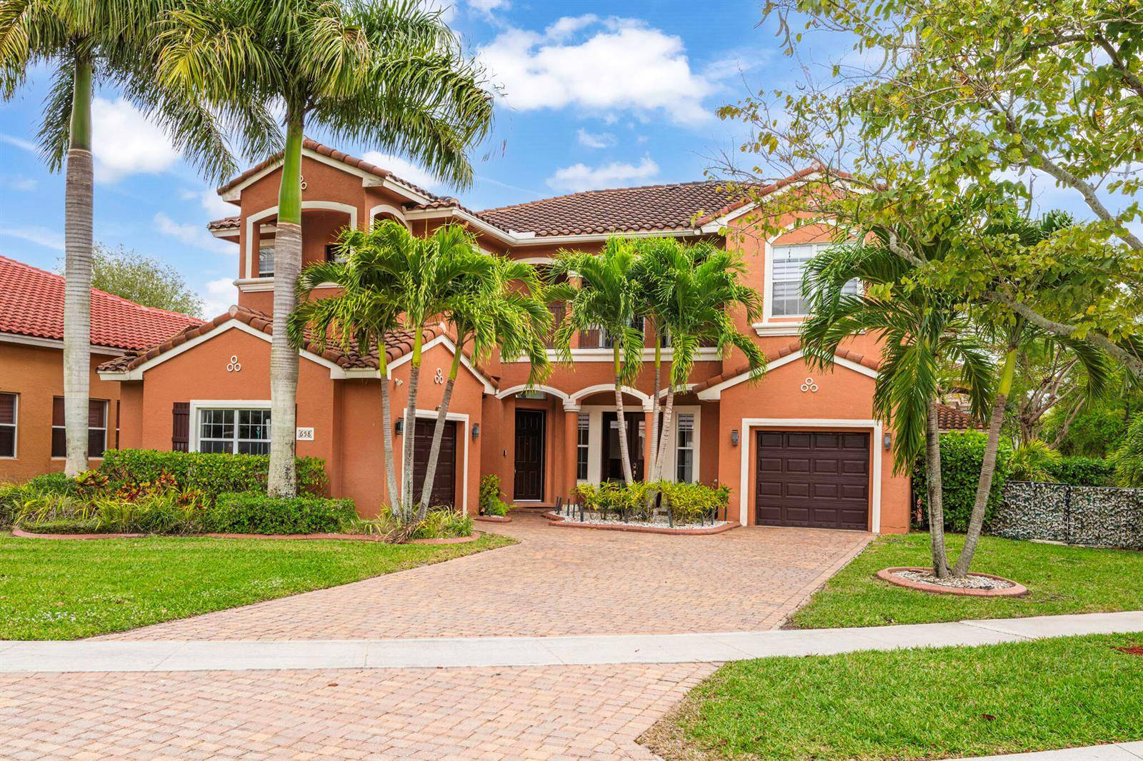 658 CrestaWest Palm Beach - picture