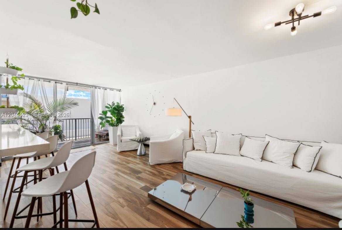 2655 Collins AveMiami Beach - Condo/Co-Op/Annual,Condo condo unit 504 - picture