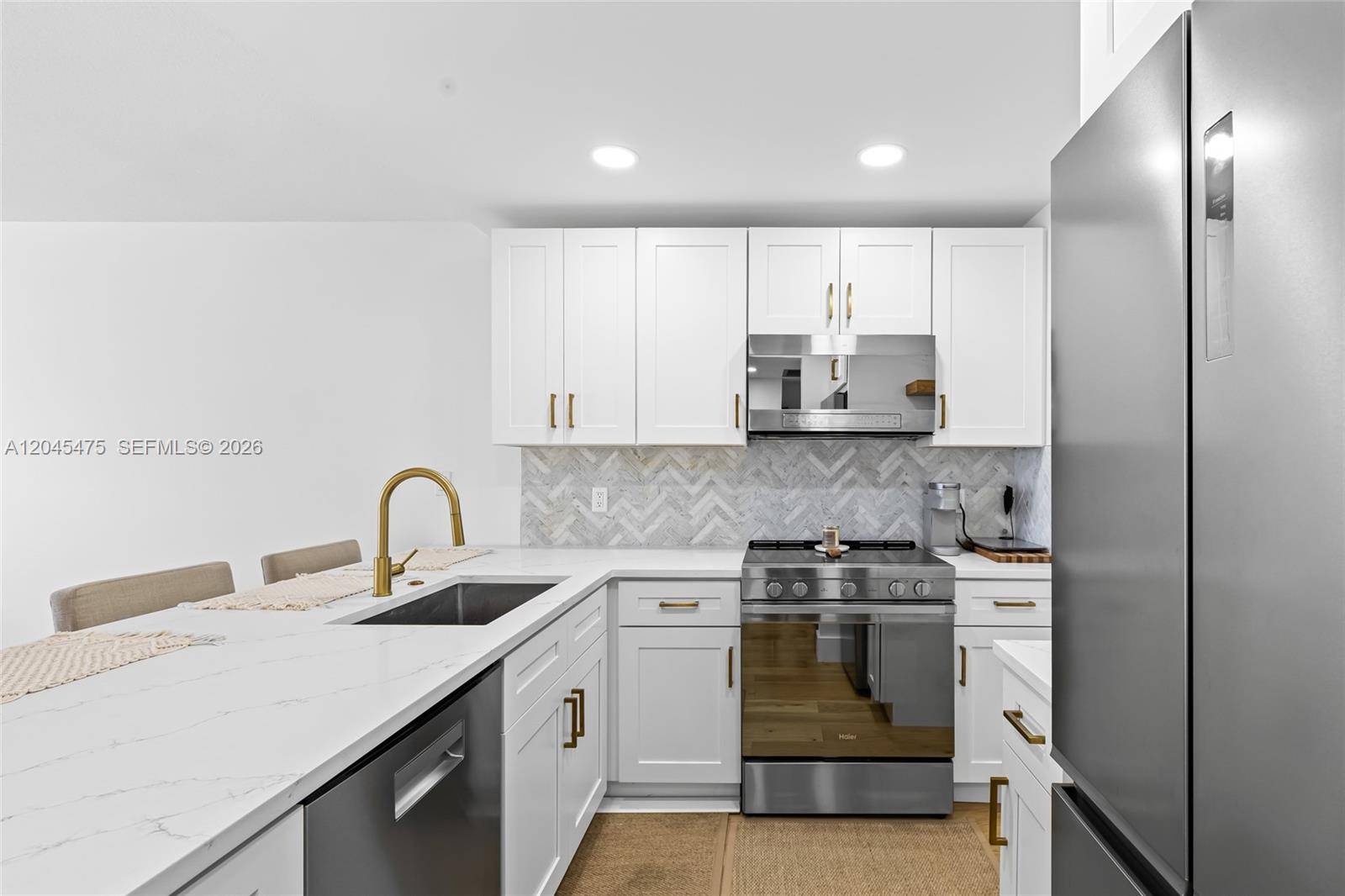 301 N Ocean BlvdPompano Beach - NASSAU HOUSE CONDOMINIUM condo unit 302 - picture
