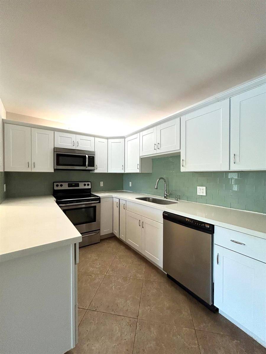 13830 OneidaDelray Beach - PINE RIDGE AT DELRAY BEACH condo unit G1 - picture