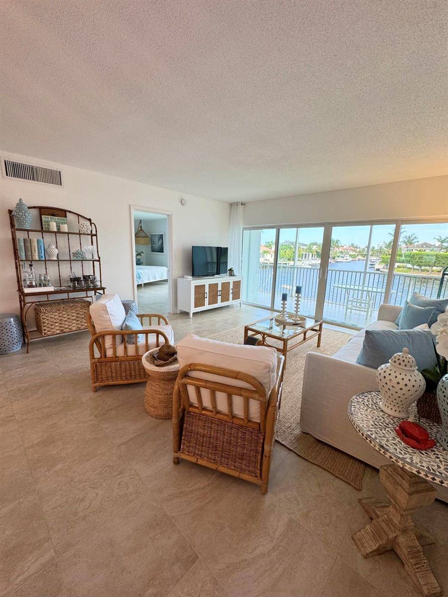 390 N FederalDeerfield Beach - RIVER HOUSE TOWERS CONDO,River House Towers condo unit 203 - picture