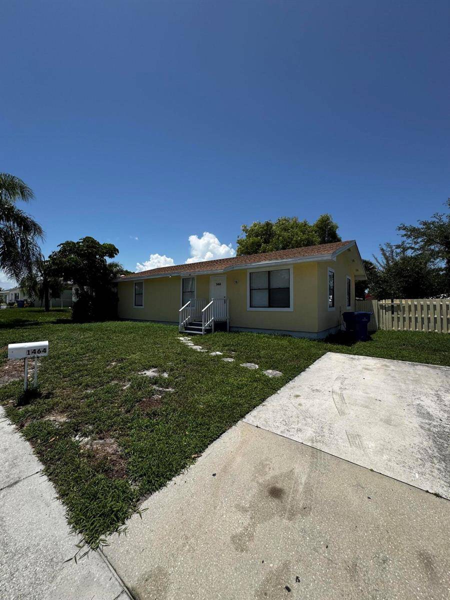 1464 W 32ndRiviera Beach - picture