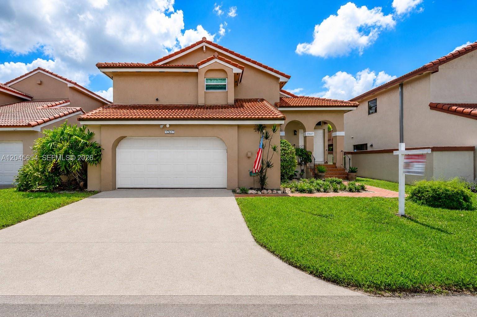 17617 NW 61st Ct NHialeah - picture