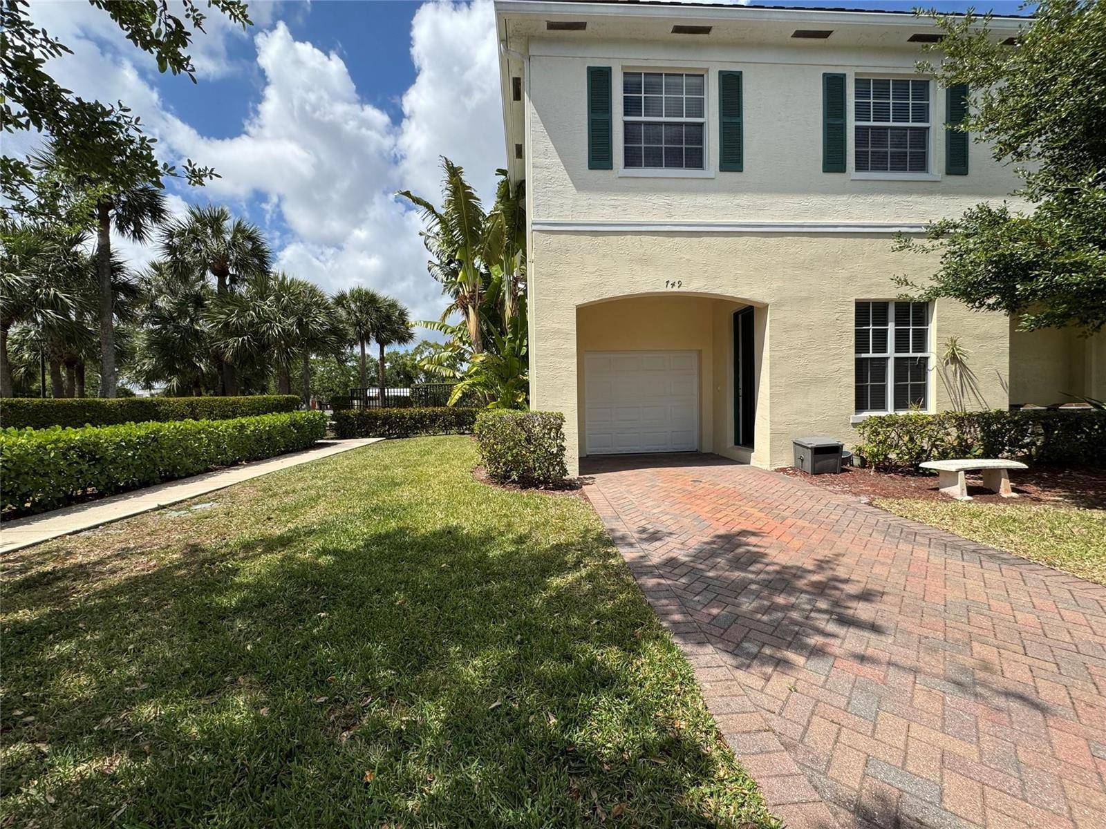 749 SW 3rdPompano Beach - picture