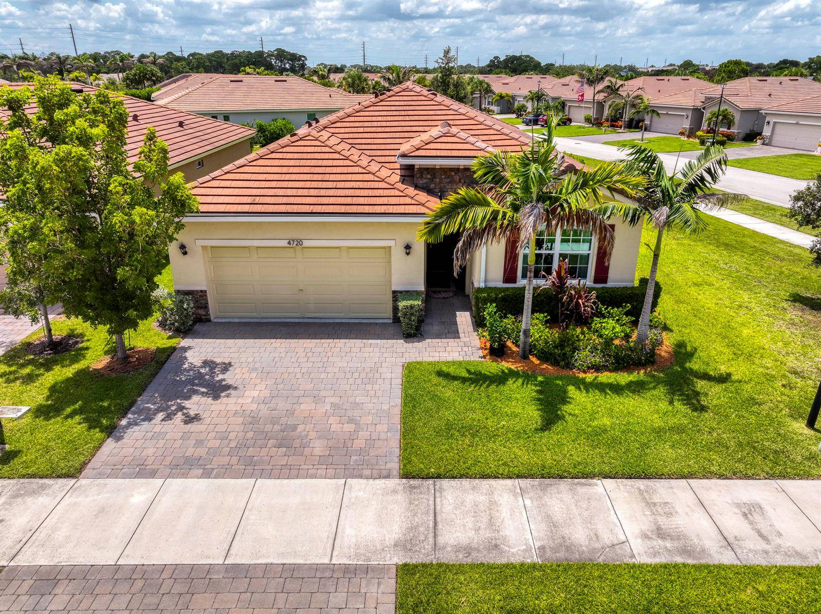 4720 NW ExchangeJensen Beach - picture