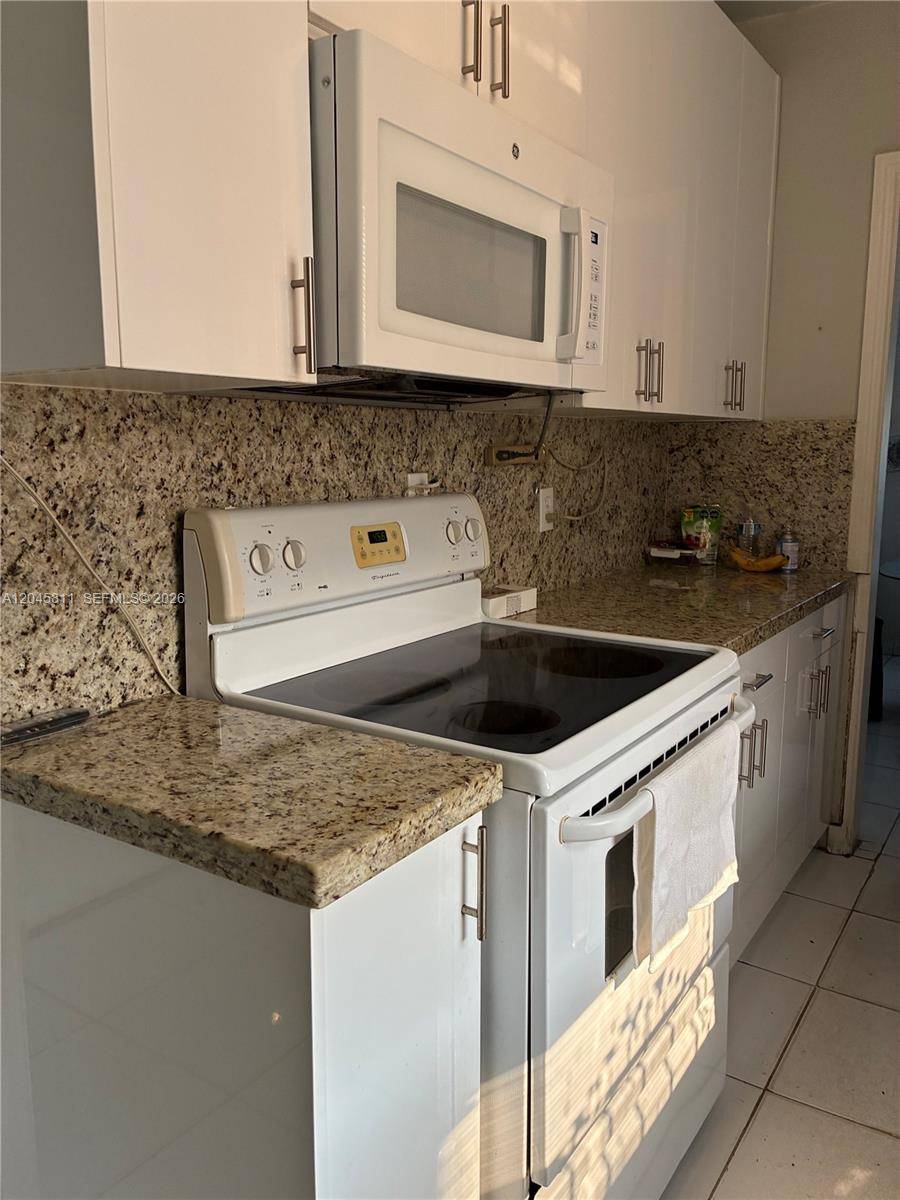 1445 NE 174th StNorth Miami Beach - picture