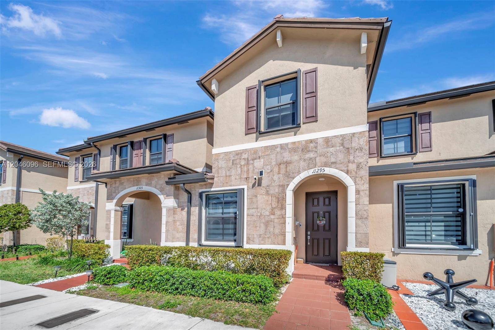 11295 W 34th WayHialeah - picture