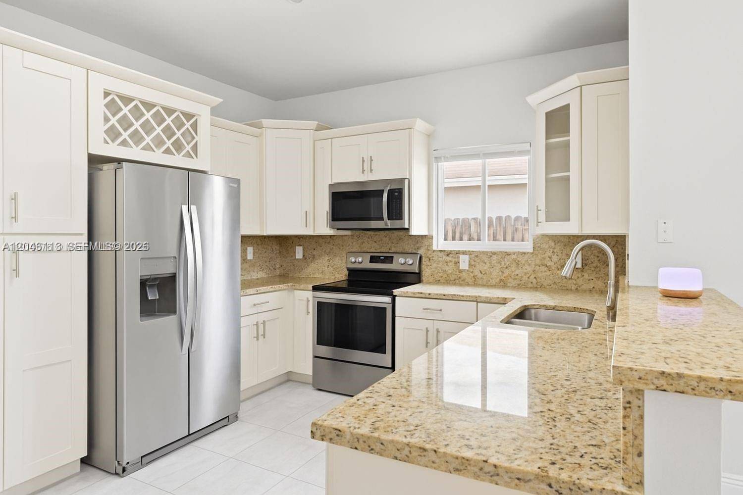 1110 NE 1st AveFort Lauderdale - Townhouse/Villa-Annual,Townhouse condo unit 1110 - picture