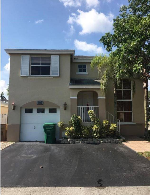 4350 SW 72ndDavie - picture