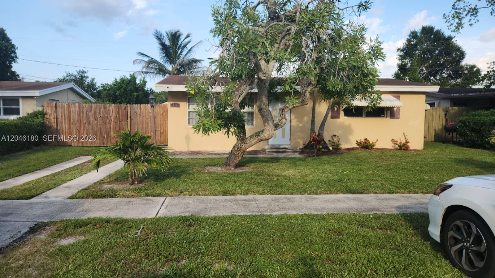 772 Gardenia DrRoyal Palm Beach - picture