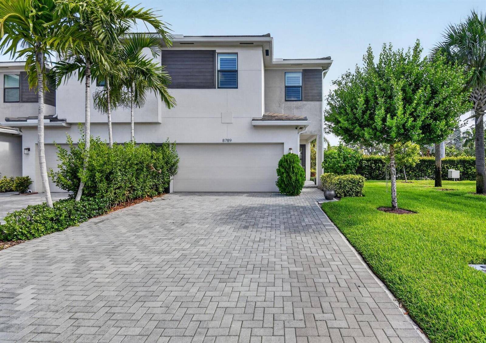 8789 AntarusLake Worth - picture