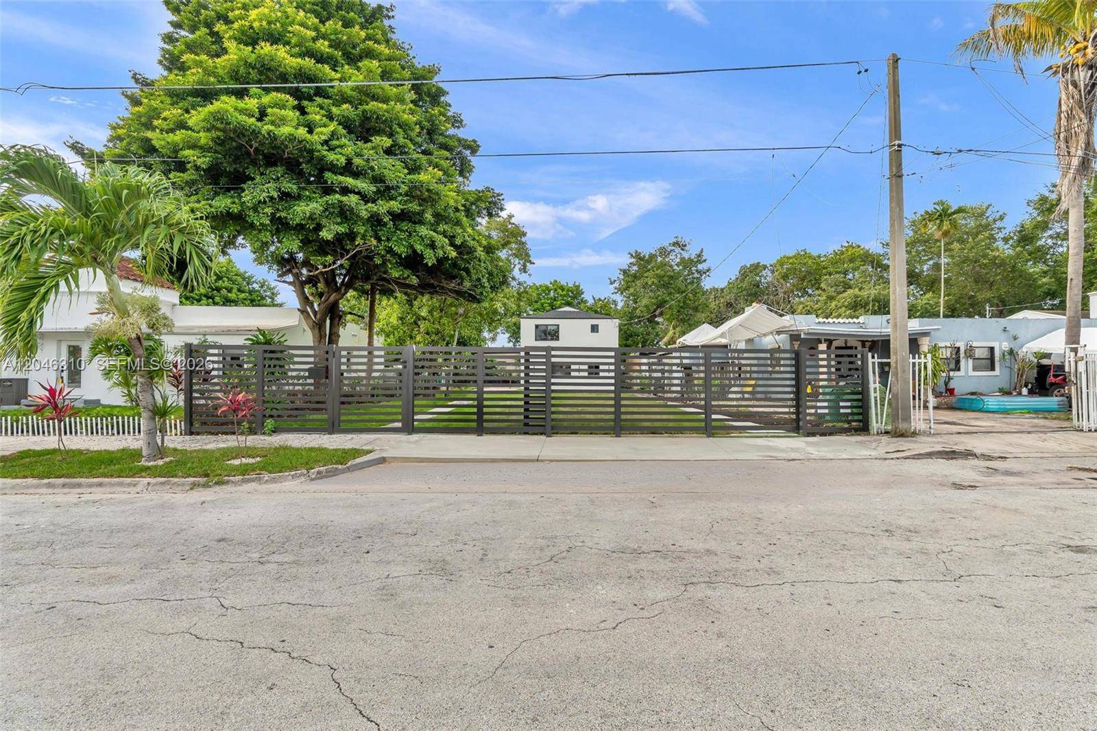 411 NW 59th StMiami - picture