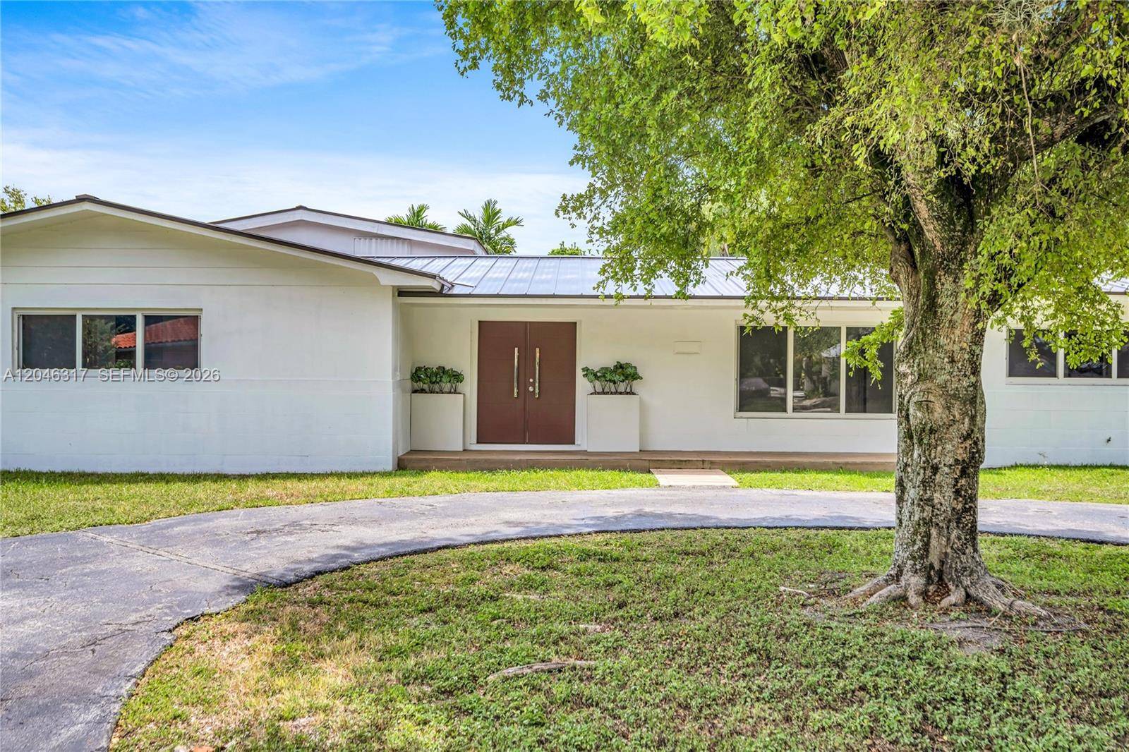 12525 SW 68th CtPinecrest - picture