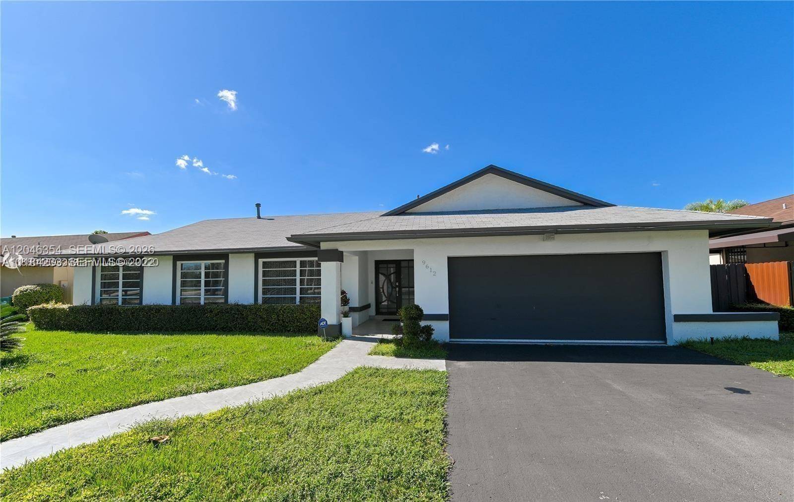 9612 SW 117th AveMiami - Single Family-Annual,House condo unit 9612 - picture