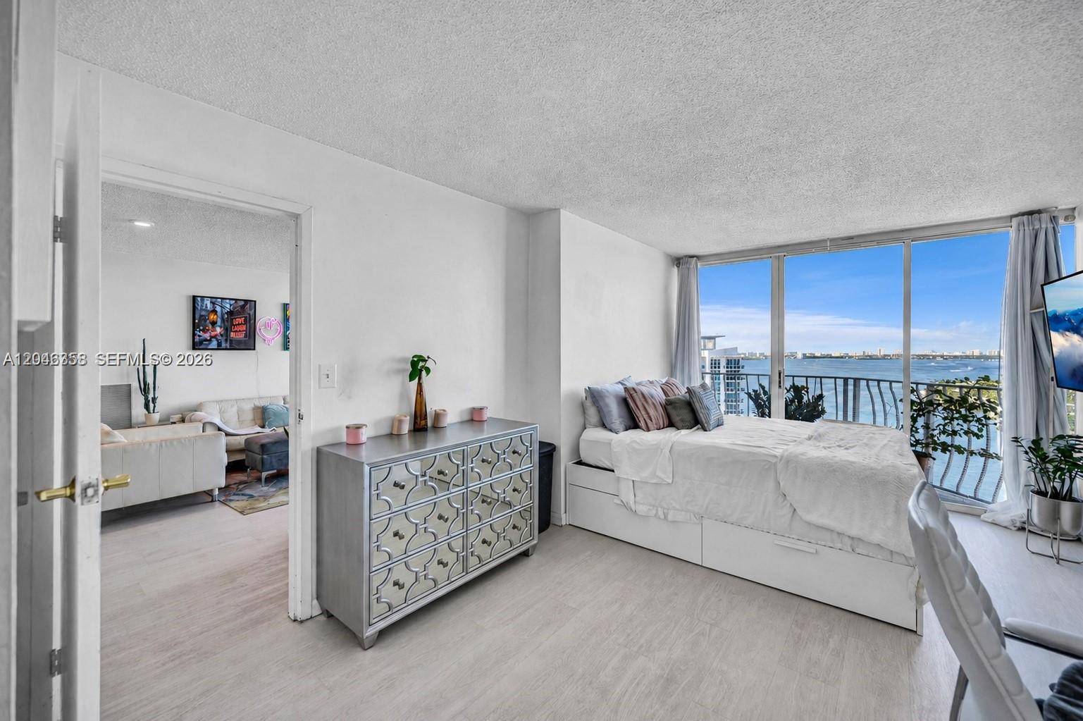 7601 E Treasure DrNorth Bay Village - Condo 5+ Stories,Condo condo unit 2412 - picture