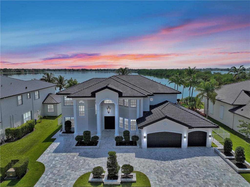 4707 SW 195thMiramar - picture