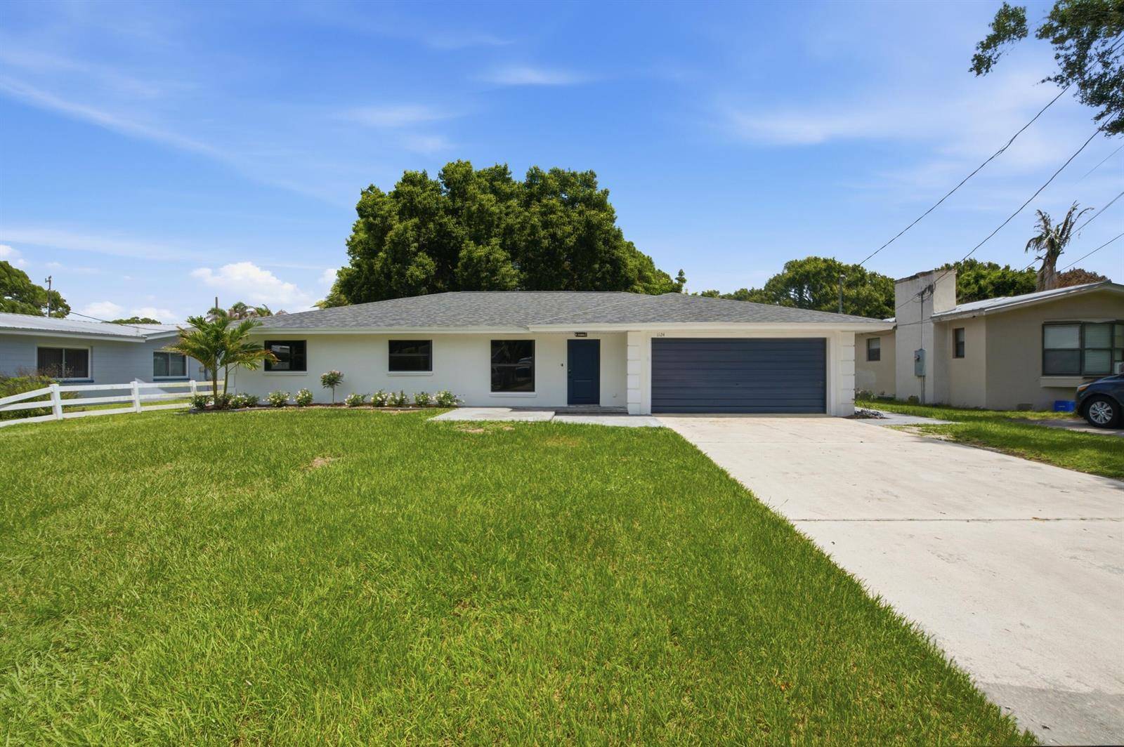 1124 ClubFort Pierce - picture