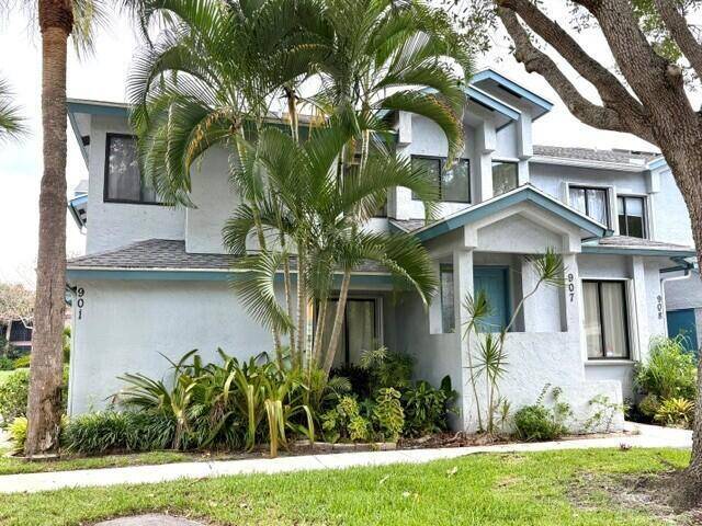 907 Harbour Pointe - picture
