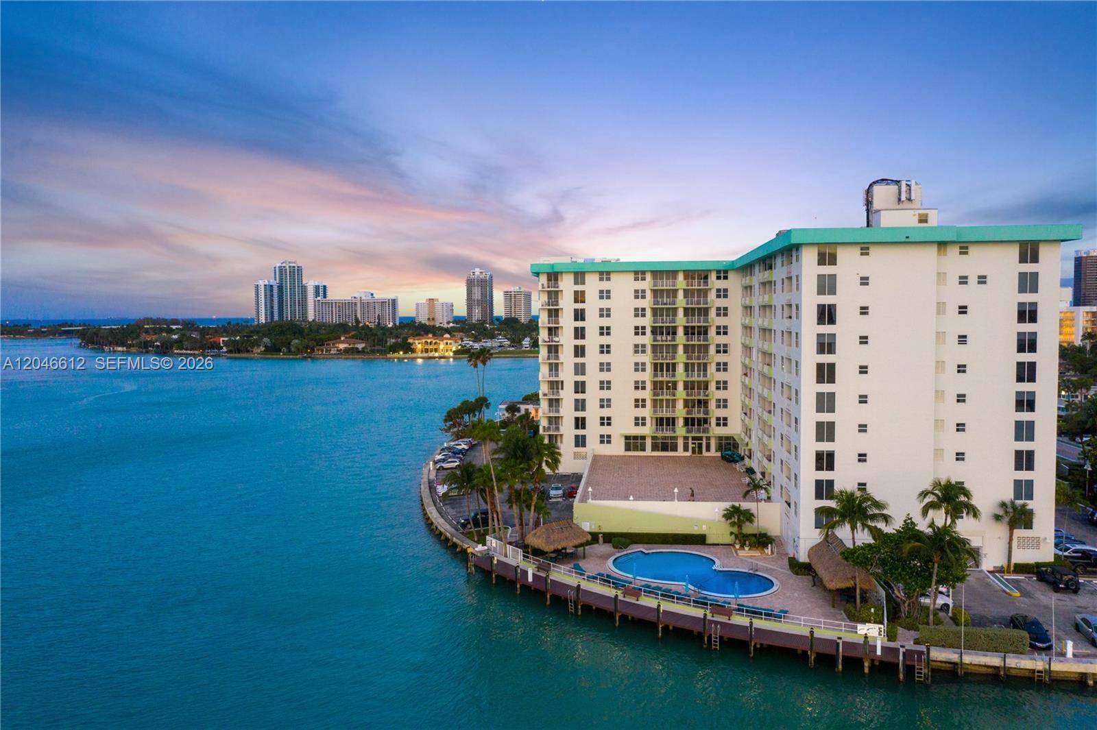 10350 W Bay Harbor DrBay Harbor Islands - Condo 5+ Stories,Condo condo unit 8F - picture