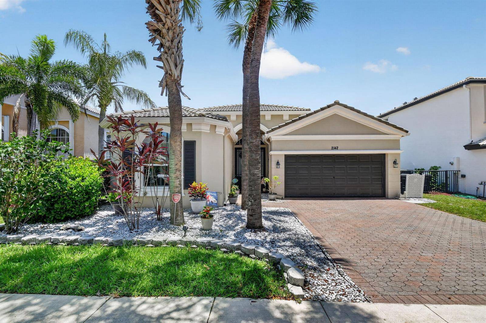 2142 BalsanWellington - picture