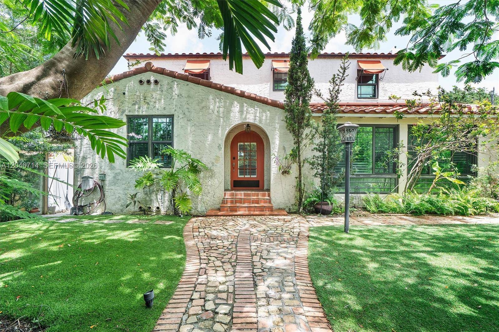 8276 E Dixie HwyMiami - picture