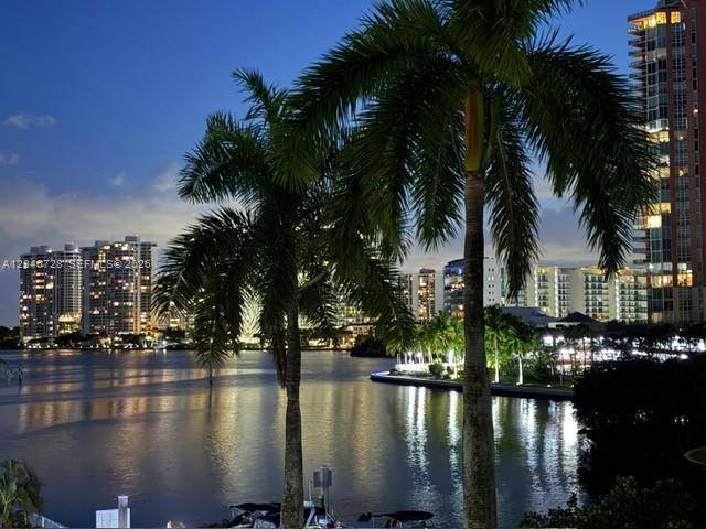 3530 Mystic Pointe DrAventura - MYSTIC POINTE TOWER 500 C,MYSTIC POINTE condo unit 405 - picture